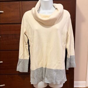 Cream and Gray Women's Sweater